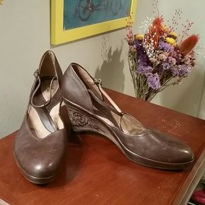 Brown Clarks Artisan Maryjanes